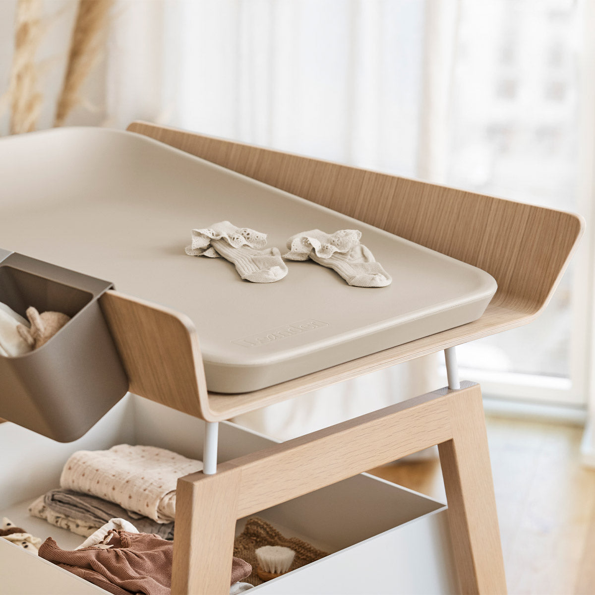 Leander Matty Changing Mat - Cappuccino