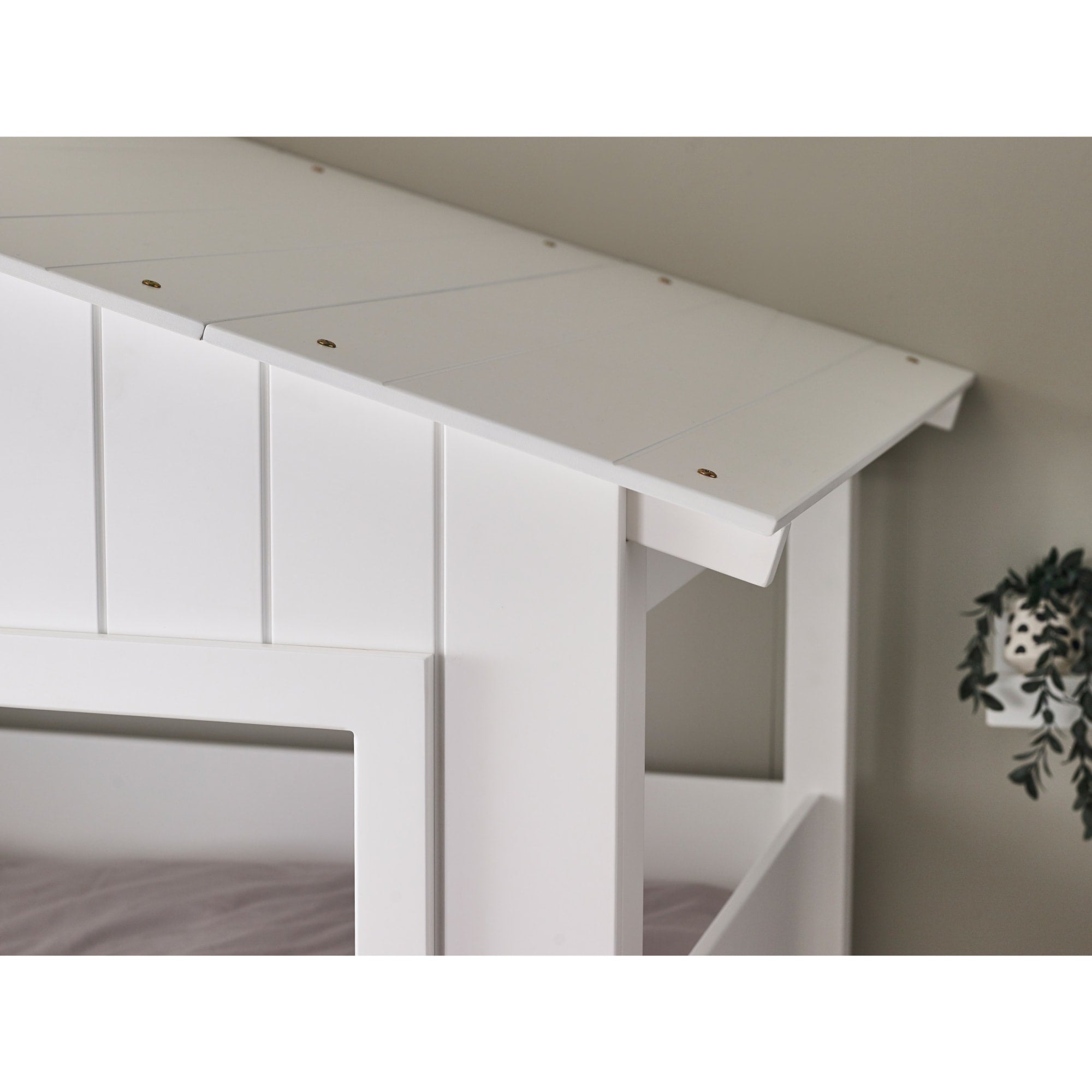 Acorn Treehouse Mid Sleeper Bed in White