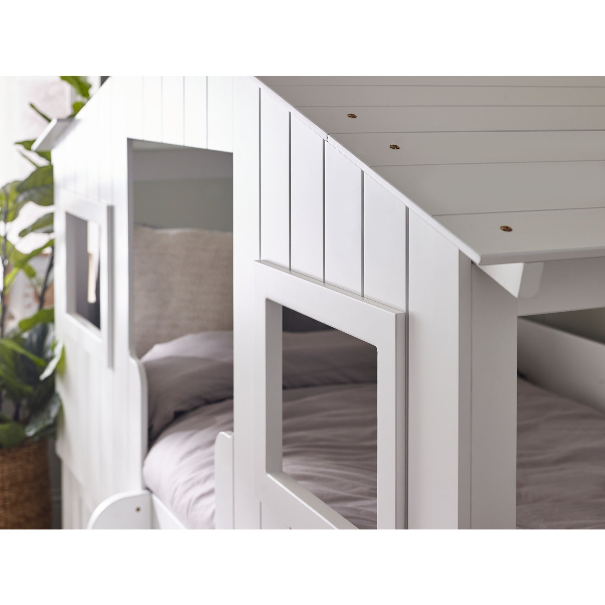 Acorn Treehouse Mid Sleeper Bed in White