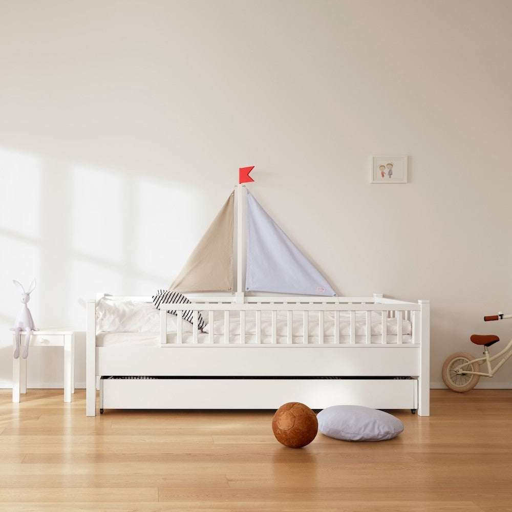 Isle of Dogs Design Pull-out Trundle Bed