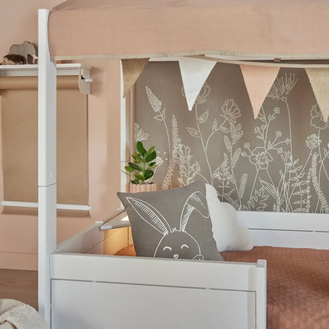 LIFETIME Kidsrooms Happy Rabbit 4 in 1 Bed in White 