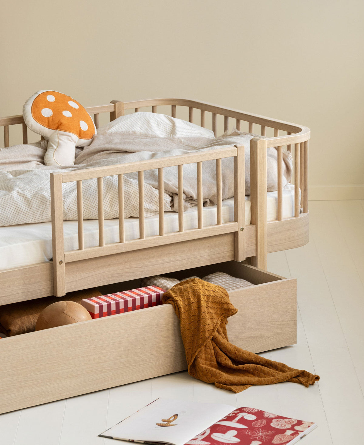 Oliver Furniture Wood Original Bed Guard in Oak
