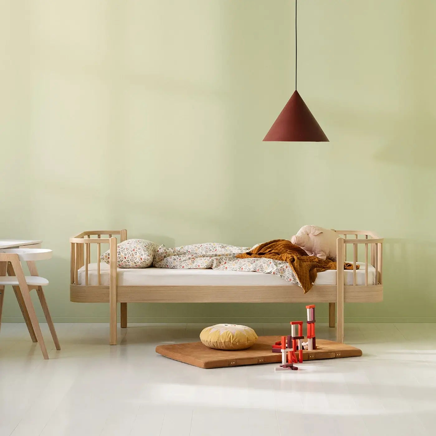 Oliver Furniture Wood Original Bed in Oak