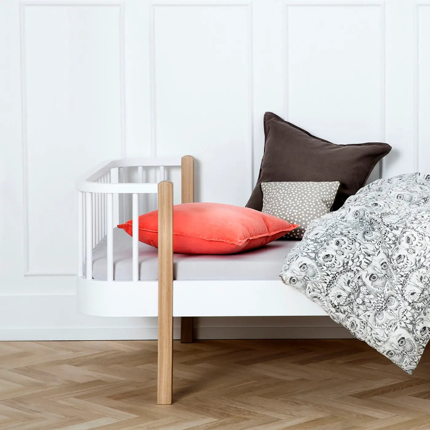 Oliver Furniture Wood Original Bed in White/Oak