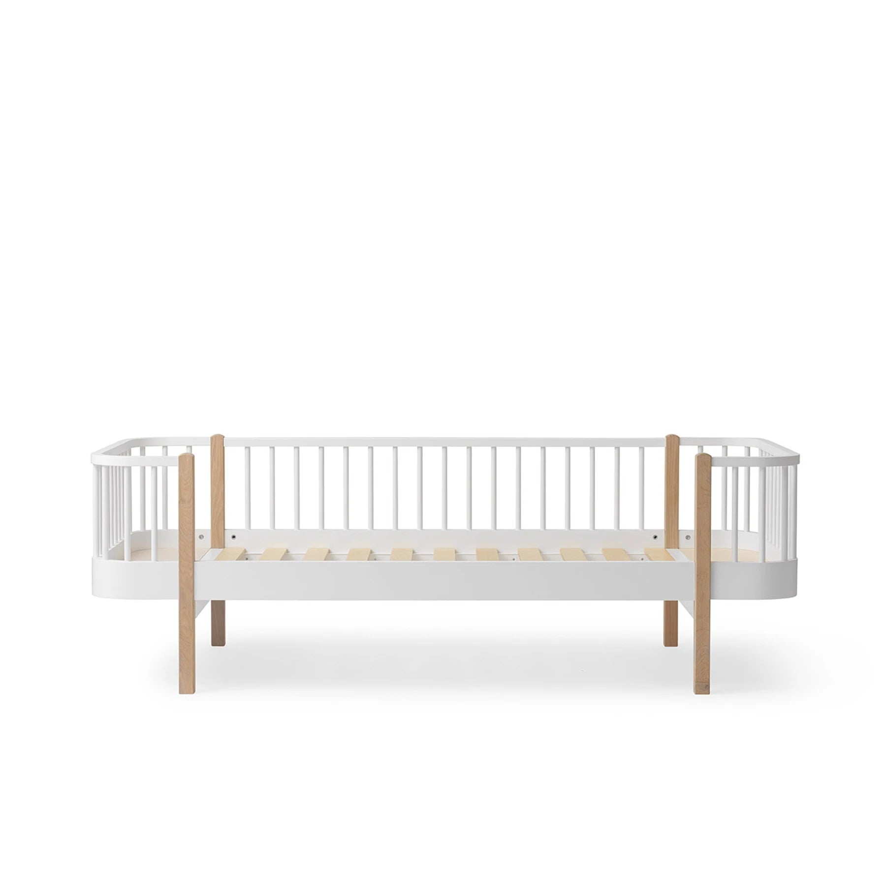 Oliver Furniture Wood Original Day Bed in White/Oak