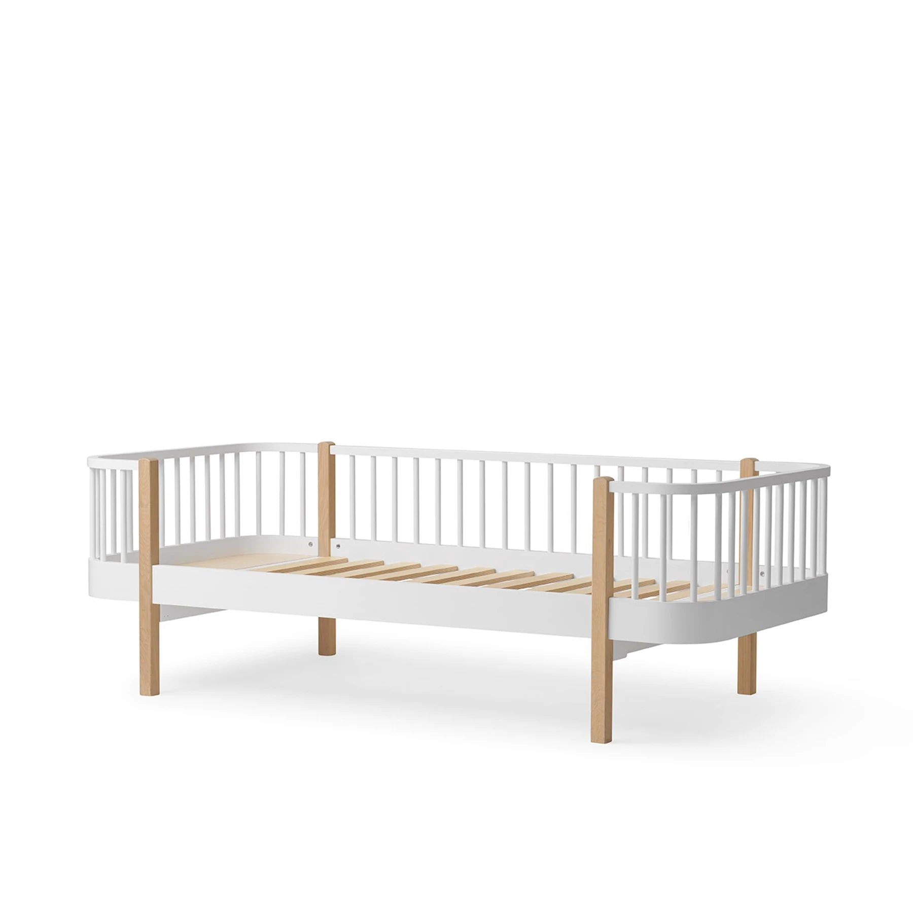 Oliver Furniture Wood Original Day Bed in White/Oak