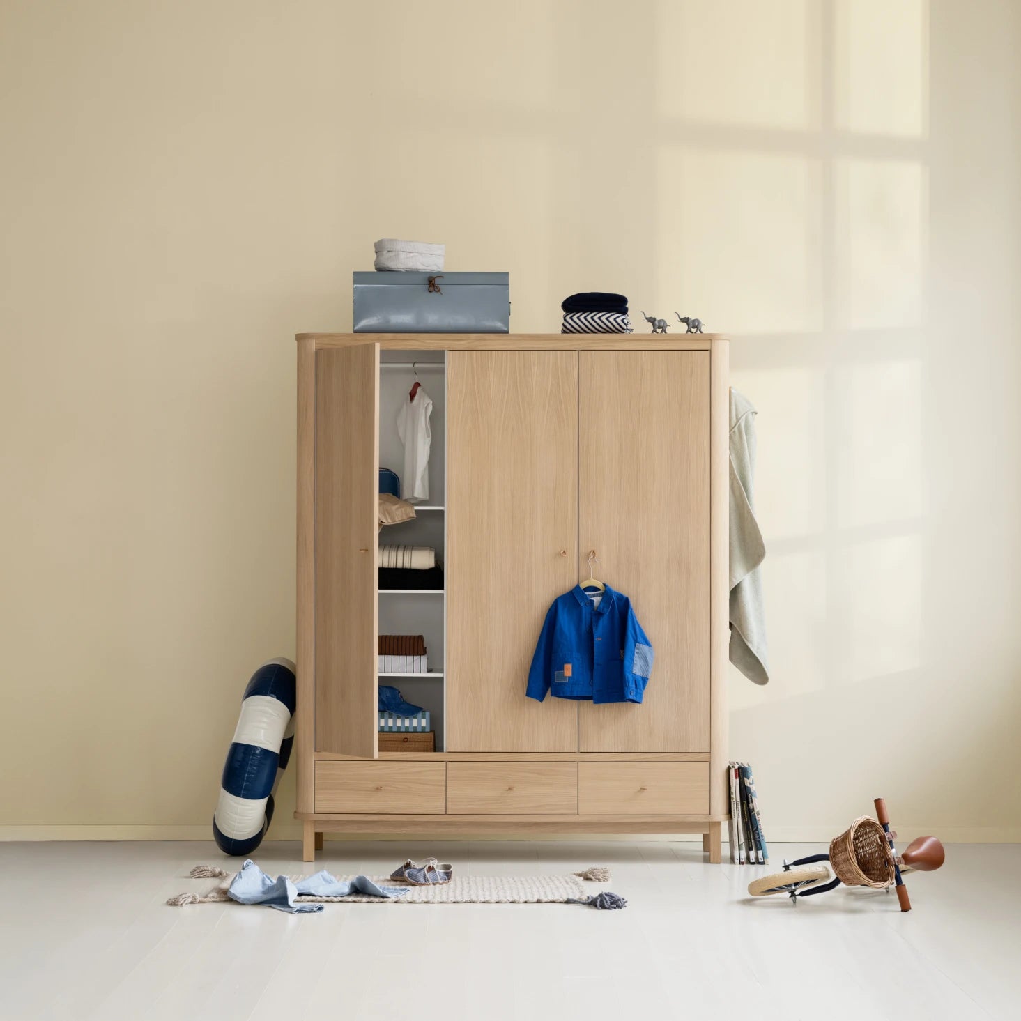 Oliver Furniture Wood Wardrobe With 3 Doors in Oak