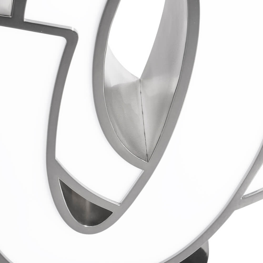 Circu Letter O Graphic Floor Lamp
