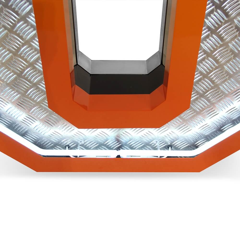 Circu Letter U Graphic Floor Lamp