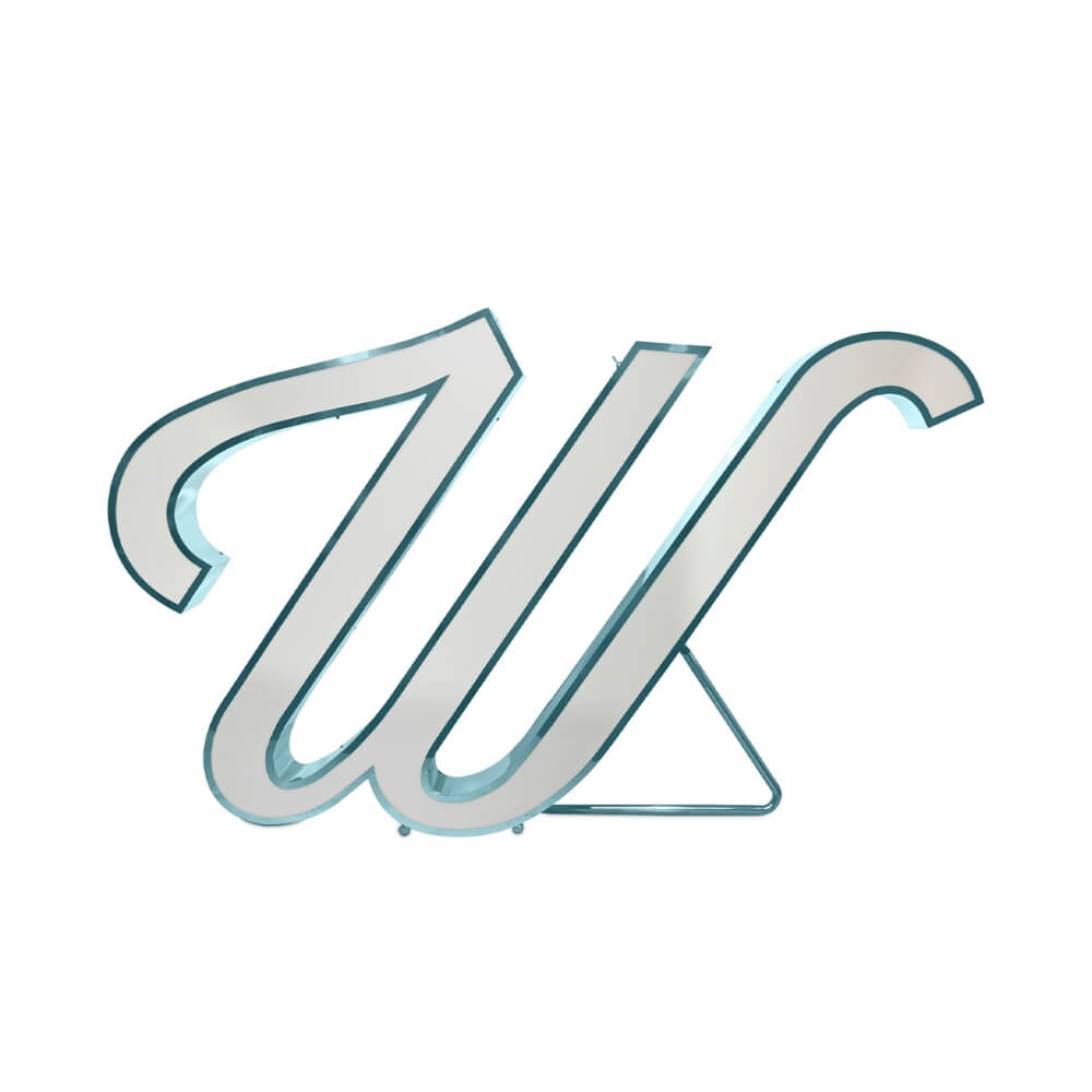 Circu Letter W Graphic Floor Lamp
