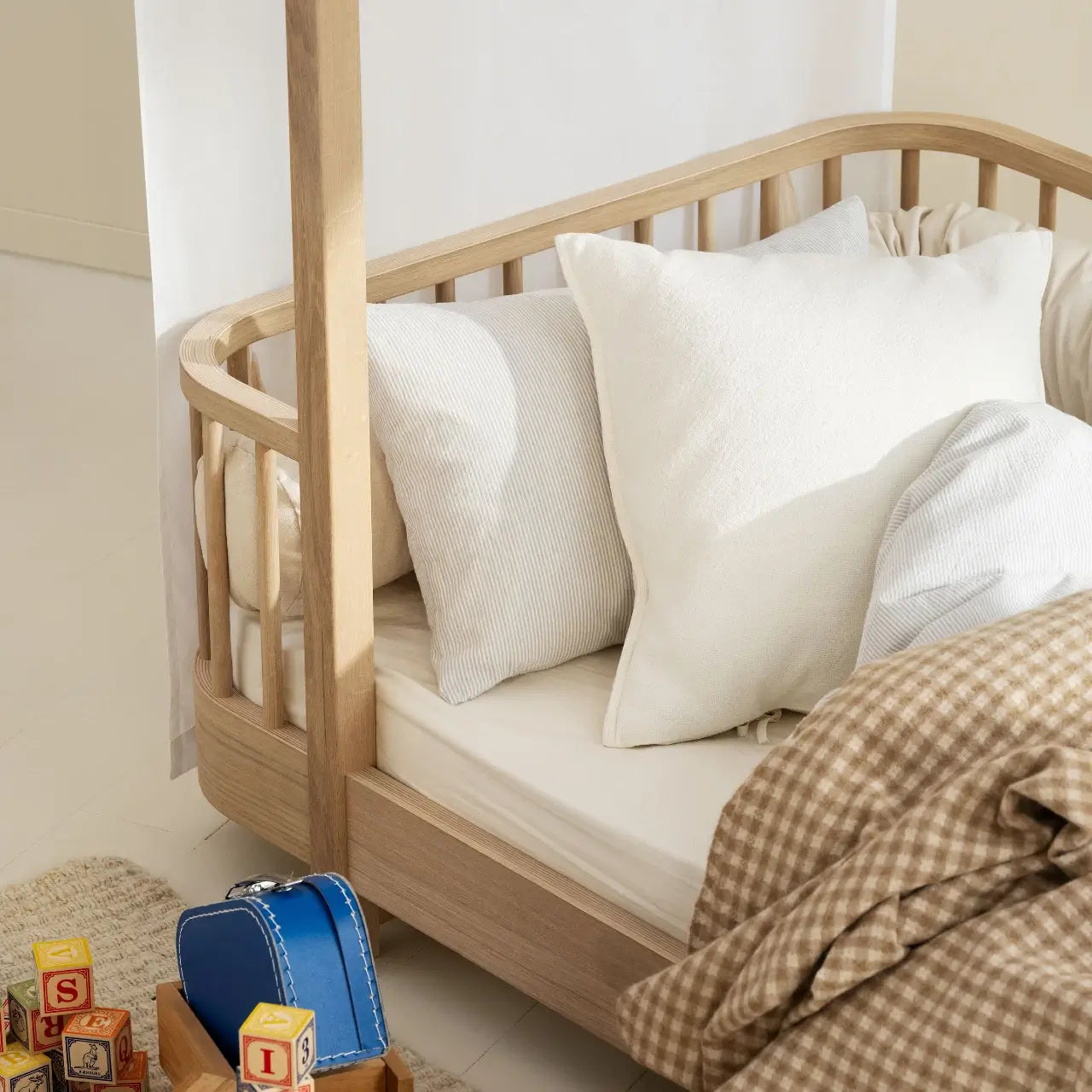 Oliver Furniture Wood Original Bunk Bed in Oak