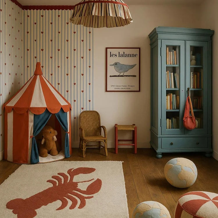 Dekornik French hearts stripes Wallpaper